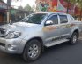 Toyota Hilux 2011 - Cần bán gấp Toyota Hilux năm sản xuất 2011, màu bạc, giá 465tr