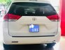 Toyota Sienna 2010 - Bán Toyota Sienna năm sản xuất 2010, màu trắng xe gia đình