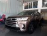 Toyota Highlander LE 2.7 2017 - Bán chiếc xe Toyota Highlander 2.7 LE tháng 2- 2017 màu cà phê cực đẹp