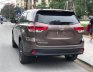Toyota Highlander LE 2.7 2017 - Bán Toyota Highlander LE 2.7 đời 2017, màu nâu, nhập khẩu nguyên chiếc