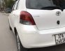 Toyota Yaris Verso 2009 - Cần bán Toyota Yaris Verso đời 2009, màu trắng số tự động, 355 triệu