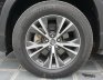 Toyota Highlander LE 2017 - Bán Toyota Highlander sản xuất 2017, màu đen, nội thất xanh lam đặt biệt hiếm
