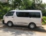 Toyota Hiace 2.5 2005 - Bán xe Toyota Hiace 2.5 năm sản xuất 2005, màu bạc giá cạnh tranh