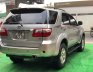 Toyota Fortuner V 2009 - Cần bán xe Toyota Fortuner V sản xuất 2009, màu bạc