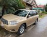 Toyota Highlander 2010 - Cần bán gấp Toyota Highlander sản xuất năm 2010, nhập khẩu xe gia đình