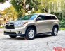 Toyota Highlander 2016 - Xe chính chủ bán Toyota Highlander LE 2.7L 2016 màu vàng cát, nội thất kem, nhập khẩu