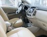 Toyota Innova   2015 - Cần bán xe Toyota Innova sản xuất 2015, màu bạc, nhập khẩu nguyên chiếc như mới, giá tốt