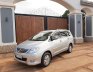 Toyota Innova   2010 - Cần bán xe Toyota Innova sản xuất 2010, màu bạc xe gia đình