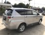 Toyota Innova 2017 - Bán ô tô Toyota Innova 2.0E năm 2017, màu bạc