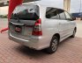 Toyota Innova 2015 - Bán xe Toyota Innova 2.0V sản xuất 2015, màu bạc, giá khuyến mãi