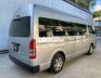 Toyota Hiace  MT   2016 - Bán Toyota Hiace MT sản xuất năm 2016, màu bạc, nhập khẩu nguyên chiếc