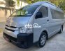 Toyota Hiace  MT   2016 - Bán Toyota Hiace MT sản xuất năm 2016, màu bạc, nhập khẩu nguyên chiếc