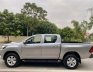 Toyota Hilux 2020 - Bán xe Toyota Hilux 2.5E 4x2 MT sản xuất năm 2020, màu bạc, nhập khẩu, giá tốt