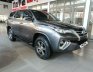 Toyota Fortuner MT 2018 - Cần bán lại xe Toyota Fortuner MT năm 2018, màu xám, giá chỉ 847 triệu
