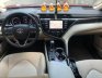 Toyota Camry 2.0G 2020 - Cần bán xe Toyota Camry 2.0G sản xuất 2020, màu đỏ, 965 triệu