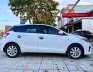 Toyota Yaris 2016 - Cần bán gấp Toyota Yaris E 1.5AT sản xuất năm 2016, màu trắng, nhập khẩu nguyên chiếc, một chủ dùng, xe rất đẹp