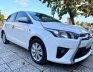 Toyota Yaris 2016 - Cần bán gấp Toyota Yaris E 1.5AT sản xuất năm 2016, màu trắng, nhập khẩu nguyên chiếc, một chủ dùng, xe rất đẹp