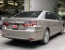 Toyota Camry 2017 - Bán Toyota Camry 2.0E năm 2017, màu vàng xe gia đình, 740tr