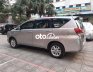 Toyota Innova 2.0E 2017 - Bán xe Toyota Innova 2.0E năm 2017, màu bạc, số sàn