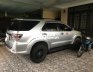 Toyota Fortuner 2016 - Cần bán Toyota Fortuner 2.7V 4x2 AT năm sản xuất 2016, màu bạc xe gia đình