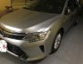 Toyota Camry 2015 - Cần bán xe Toyota Camry sản xuất năm 2015, màu bạc, 660 triệu