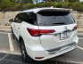 Toyota Fortuner 2020 - Bán Toyota Fortuner 2.4G 4x2 AT sản xuất 2020, màu trắng chính chủ, giá chỉ 980 triệu