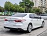 Toyota Camry 2021 - Bán xe Toyota Camry 2.5Q năm sản xuất 2021, màu trắng