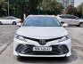 Toyota Camry 2021 - Bán xe Toyota Camry 2.5Q năm sản xuất 2021, màu trắng