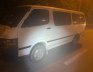 Toyota Hiace 2001 - Cần bán xe màu trắng