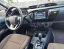 Toyota Hilux 2019 - Xe còn mới giá chỉ 695tr
