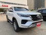 Toyota Fortuner 2022 - Máy xăng 2 cầu lăn bánh 12/2022, lướt 941km rẻ hơn xe mới 250tr