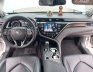Toyota Camry 2020 - Xe màu trắng