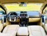 Toyota Land Cruiser Prado 2017 - Bán xe trắng kem xe siêu đẹp, bảo dưỡng hãng bao check