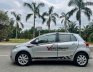 Toyota Yaris 2012 - Xe màu bạc xe gia đình 