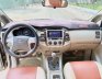Toyota Innova 2.0 2014 - Bán xe Toyota 2014 xe màu vàng cát 2.0MT xe đẹp ít chạy có đăng ký kinh doanh.