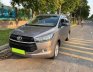 Toyota Innova 2.0G 2019 - Bán xe TOYOTA INNOVA 2019 số sàn, màu xám xe mua từ hàng ra