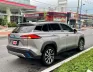 Toyota Corolla Cross 2021 - Bán xe Cross Hybrid 2021 chạy 55.000 km màu bạc 