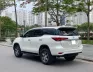 Toyota Fortuner 2.7V 4x2 AT 2018 - Cần bán Toyota Fortuner 2.7V 4x2 AT đời 2018, màu trắng, xe nhập, giá 765tr