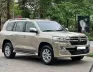 Toyota Land Cruiser LC200 2015 - Em đang có chiếc Toyota Land Cruser VX 4.6V8 sản xuất cuối 2015 model 2016. 
