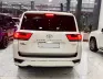 Toyota Land Cruiser LC300 2024 - Toyota Land Cruiser LC300 Trắng 2024 lướt có 8 nghìn km, Xe đã lên full đồ Trung Đông