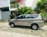 Toyota Innova 2.0E 2020 - Tôi cần bán chiếc xe ô tô Toyota Innova 2.0E 2020 màu vàng đồng