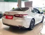 Toyota Camry Camry 2.5Q  2021 - Bán Toyota Camry Camry 2.5Q đời 2021, màu trắng, xe nhập