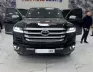 Toyota Land Cruiser lc300 2024 - Land Cruisrer LC300 Đen nt kem đăng ký cuối 2024 xe mới đi có 8 Nghìn Km